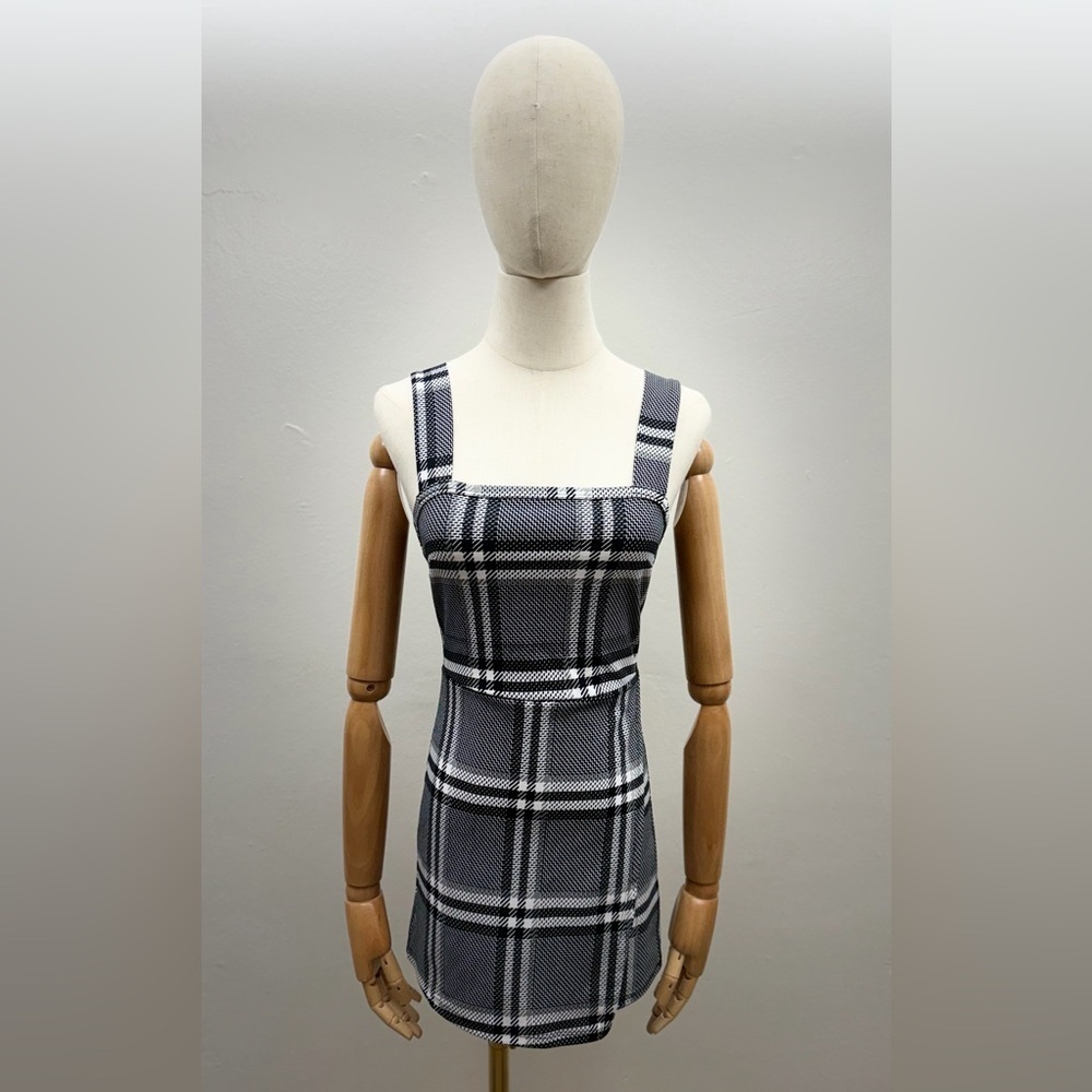 Women’s Papaya Plaid Romper – Size S
 Polyester Spandex